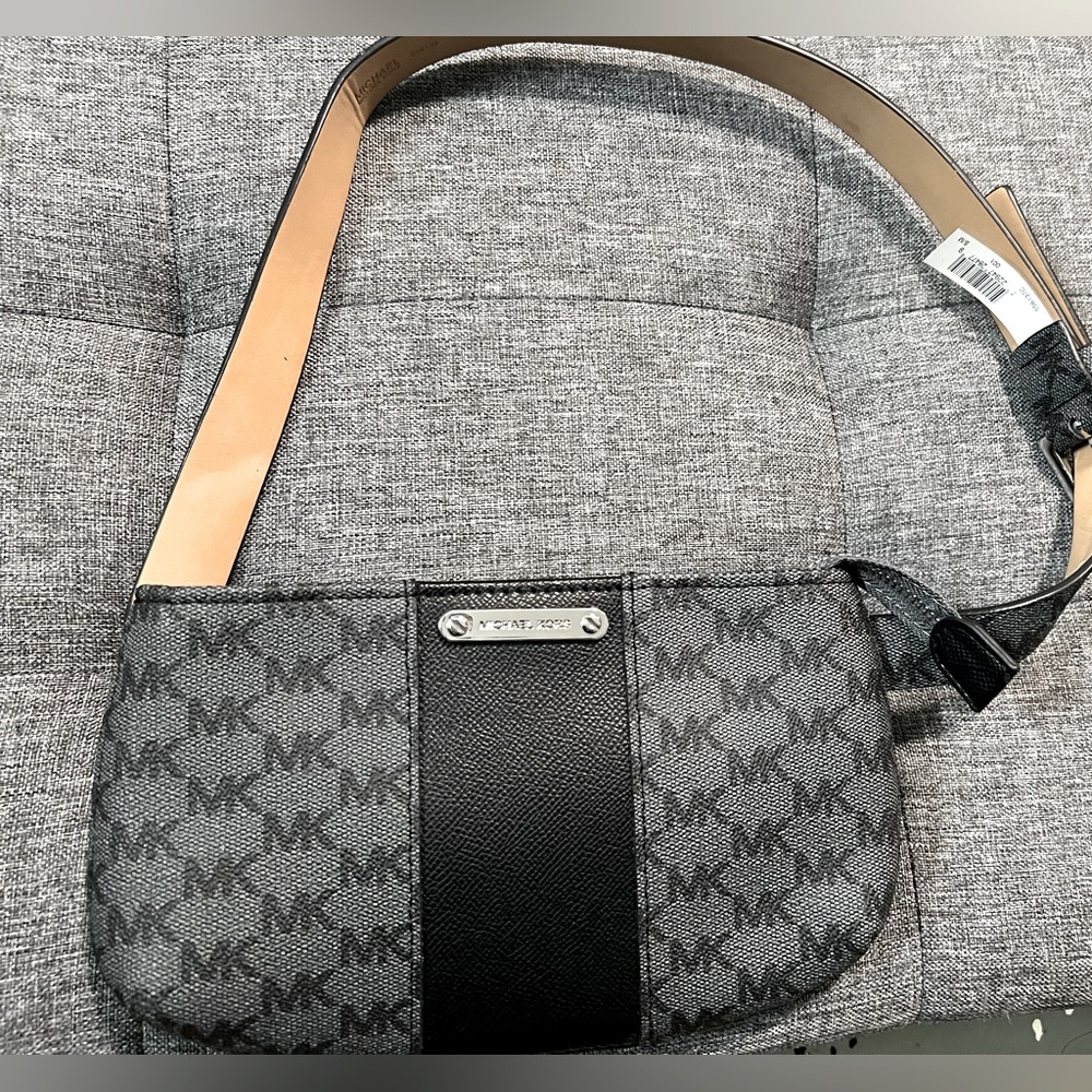 Brand new authentic Michael kors belt bag